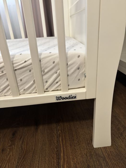 Vand patuț pentru bebelusi.