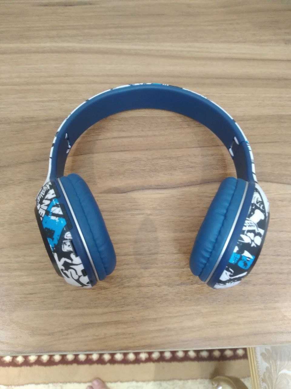 Наушники P 95  без провода бля зарядки
