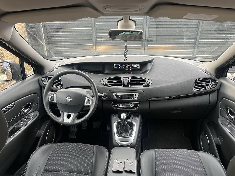 Autoturism Renault Scenic 193132km !!! Fabricatie 24.09.2012