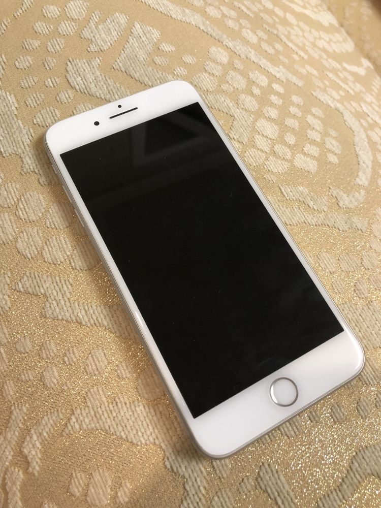 Продается iPhone 8 plus ОБМЕНА НЕТ!!!