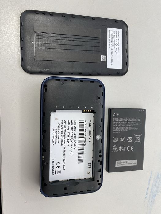 Router Wireless 5G/4G, ZTE MU5001A, Wi-Fi 6