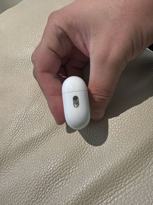 Наушники Apple Airpods pro 2nd generation with Wireless Magsafe белые