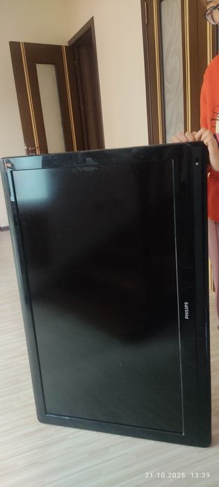 Продам телевизор плоский