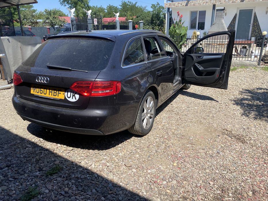 Dezmembrez audi a4 b8 2010