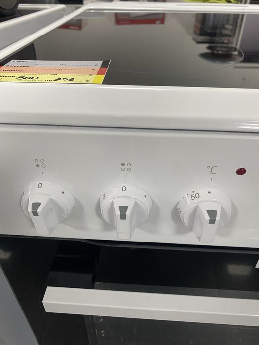 Свободностояща печка с керамични котлони Gram