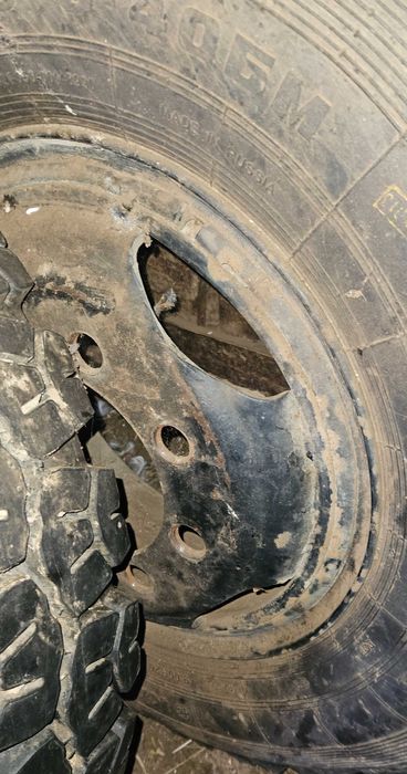 Шины 9.00R20 Кама с дисками на Зил