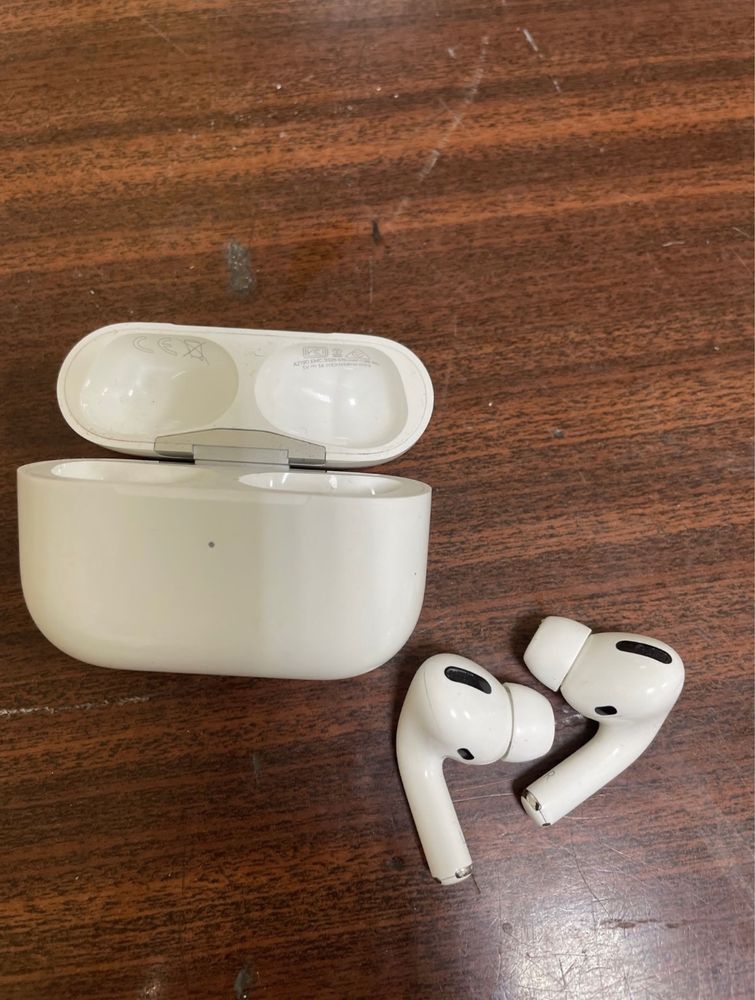 Продается наушники AirPods Pro