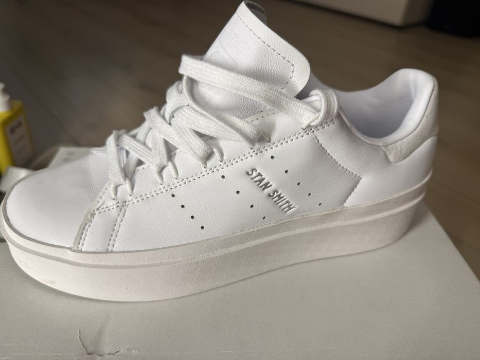 Adidasi Dama Albi Stan Smith Noi Piele