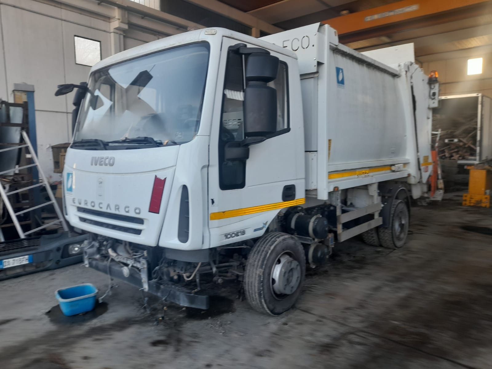 Dezmembrez iveco eurocargo