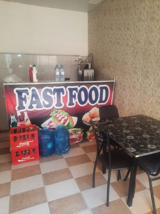 To'qimachi bozorda kafe ijaraga beriladi jihhozlri bilan