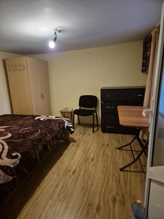 Închiriez cameră la casă - zona Copou