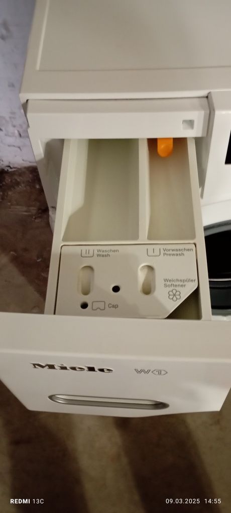 Продавам пералня Miele, модел WMC 120 , 8 серия. Отлично състояние