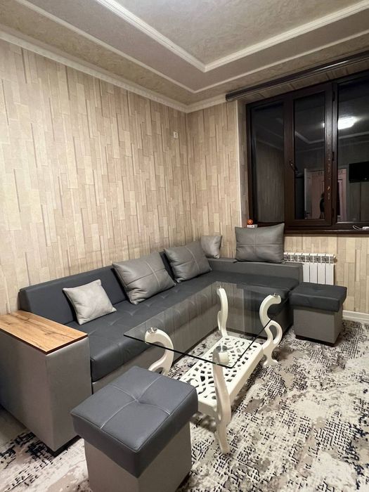 Столик продаётся Каленый стекло Журнальный столик Jurnalniy stol