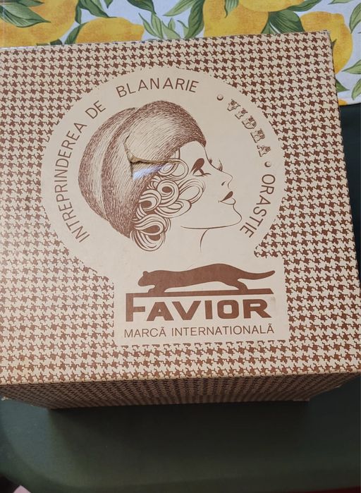 caciula de nurca si guler, noi in cutie