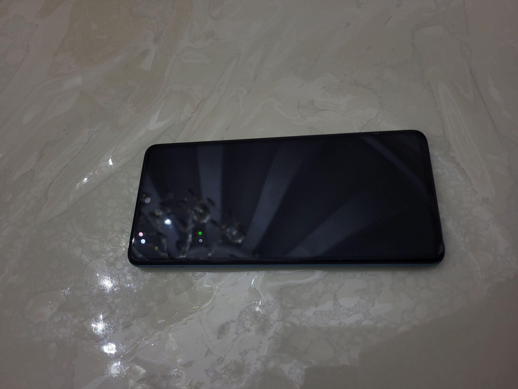 Телефон A51 2020 года