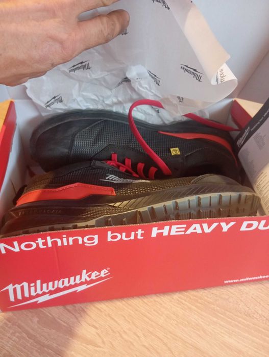 Нови.Mikwaukee 42,43