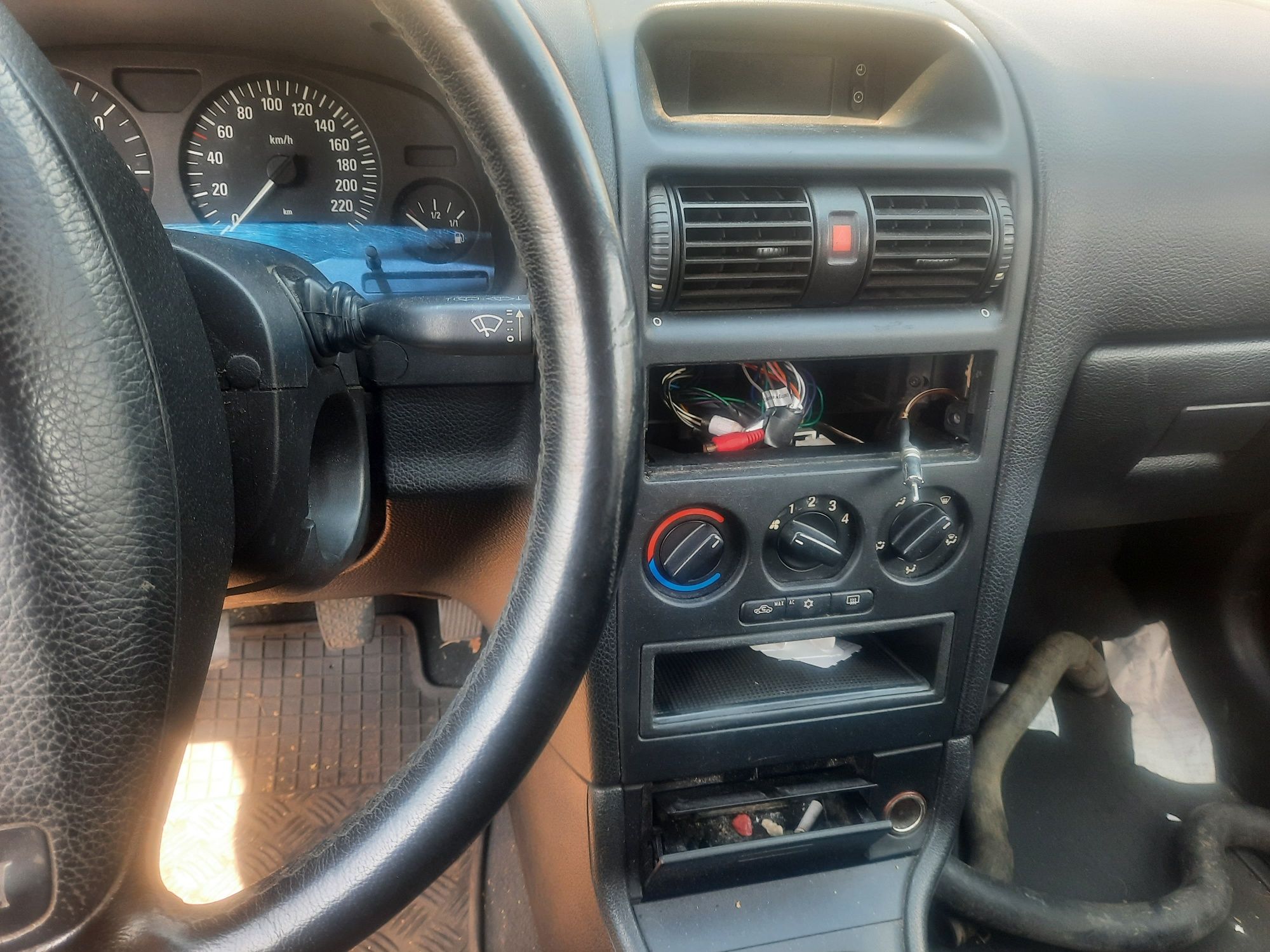 Dezmembrez opel astra G fab.2002,1,7isuzu