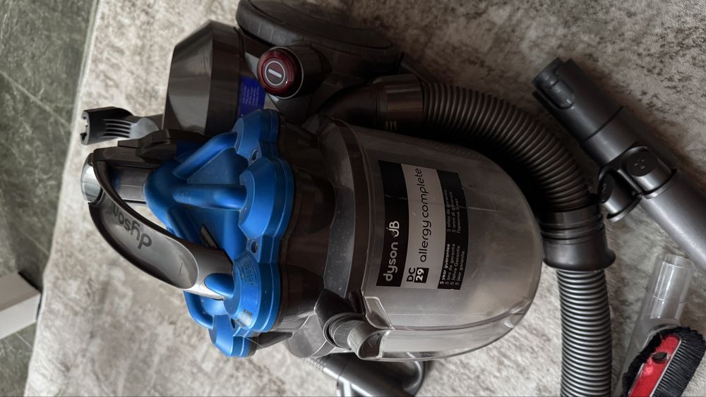Пылесос dyson DC29
