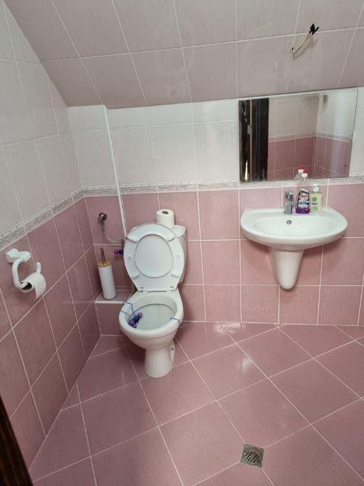 Дава се под наем Двустаен апартамент в Варна, Цветен квартал - 70 кв.м за 550 € - Снимка #4