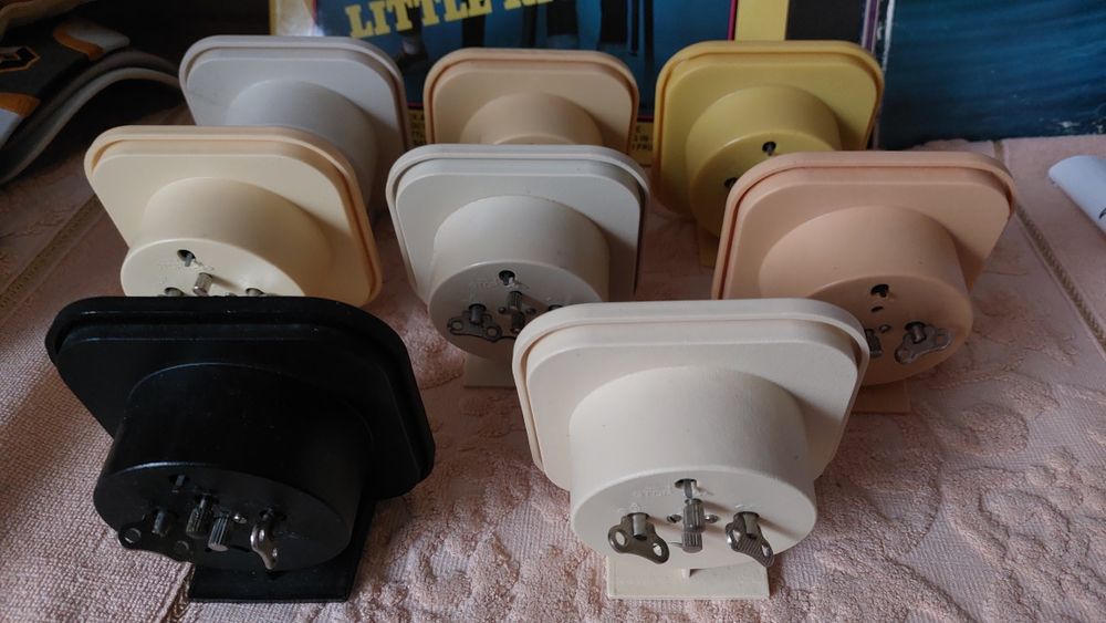 ceas de masă Aradora