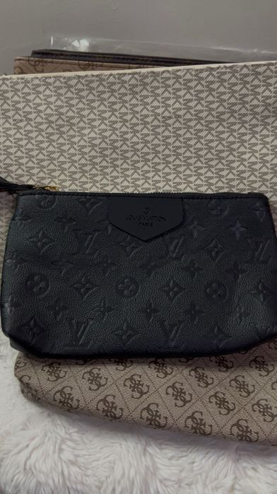 Мъжки и дамски несесери