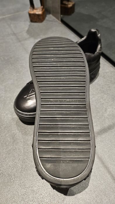 Louis Vuitton Нови 37
