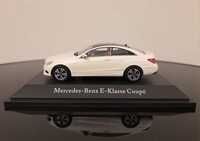 Mercedes-Benz E-Klasse Coupe 1:43 Kyosho