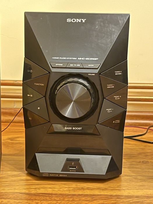 Combina Audio Sony EC619IP, 2x60W, CD Player, iPhone Docking, FM, USB