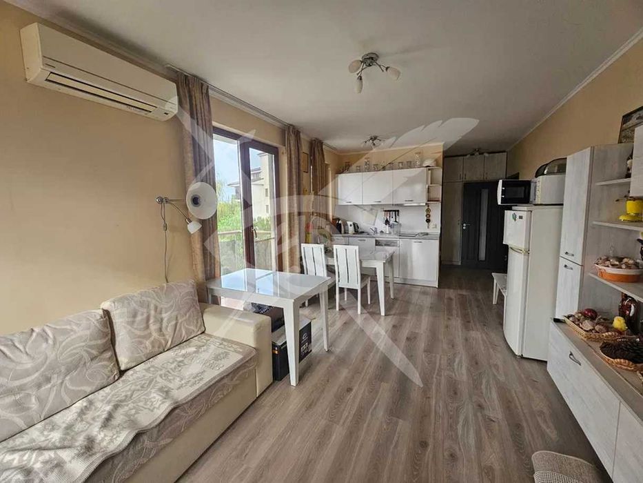 Продава се Двустаен апартамент в с. Шкорпиловци, Област Варна - 84 кв.м за 617 €/кв.м - Снимка #3