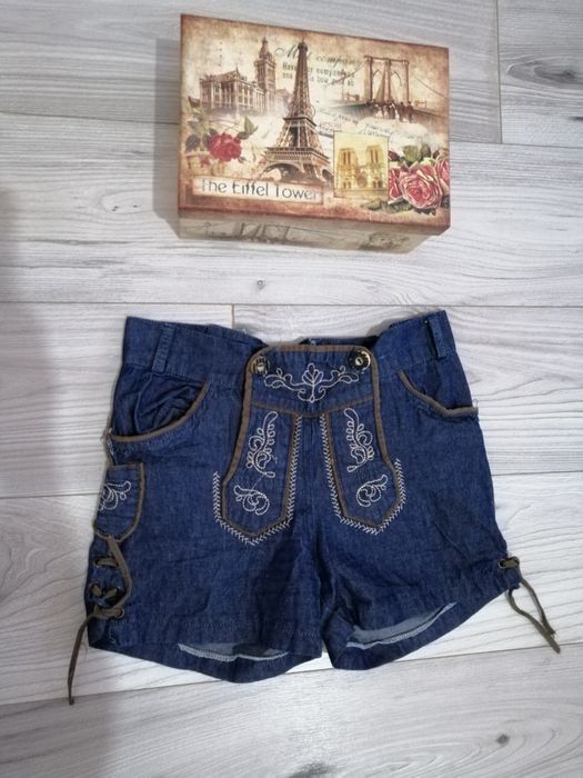Pantaloni scurti din blug model hippie brodat dama marimea Xs-S 34/36