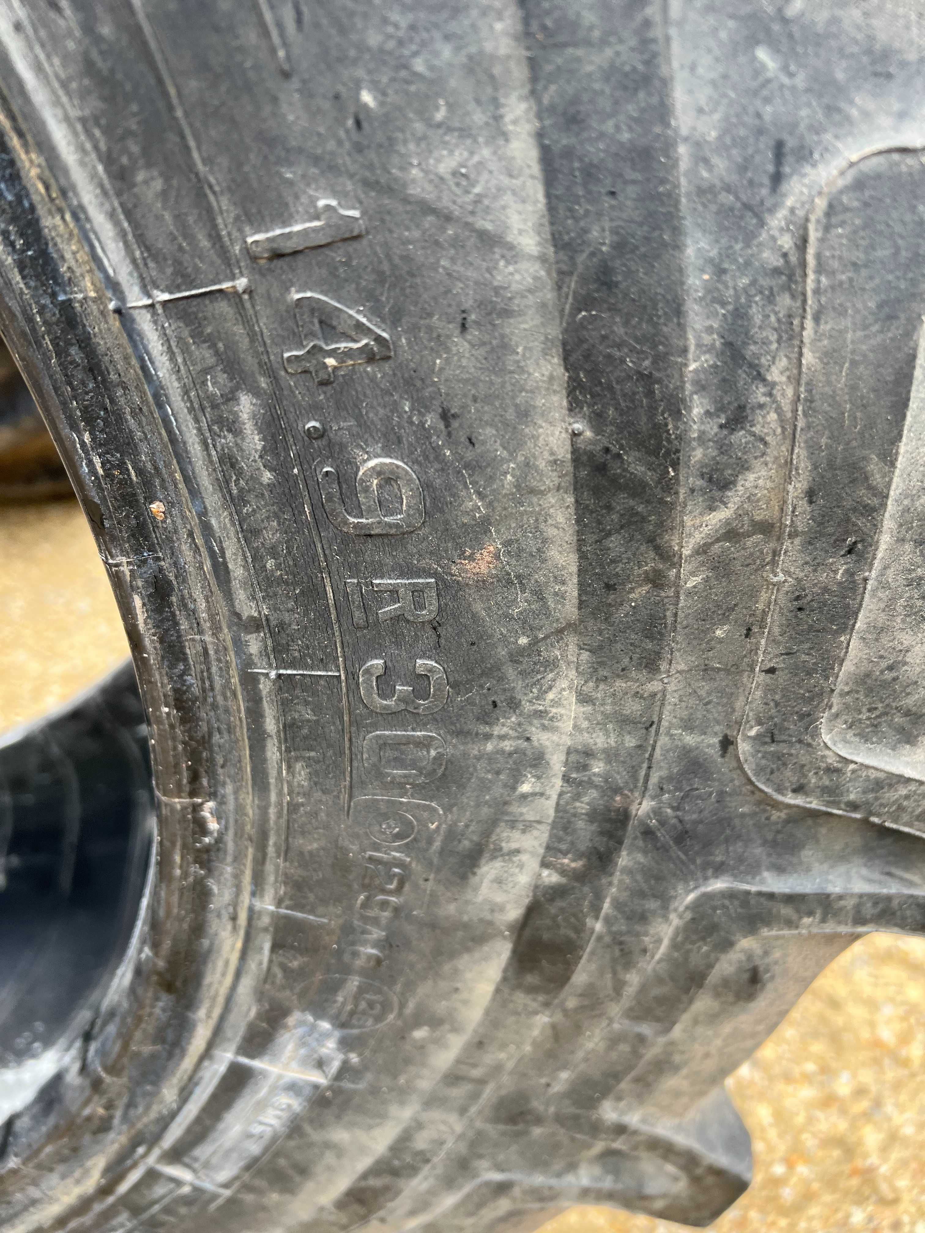 Cauciuc 14.9 R30 Pirelli