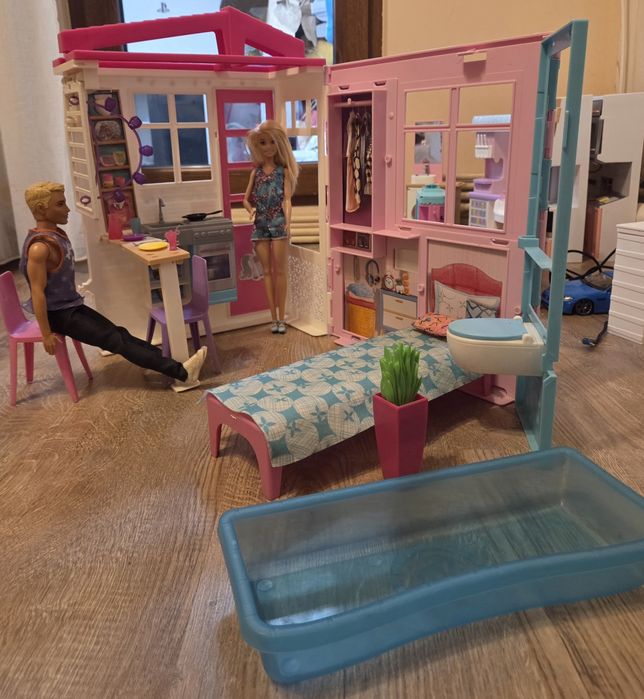 Rulota Barbie si Casa Barbie