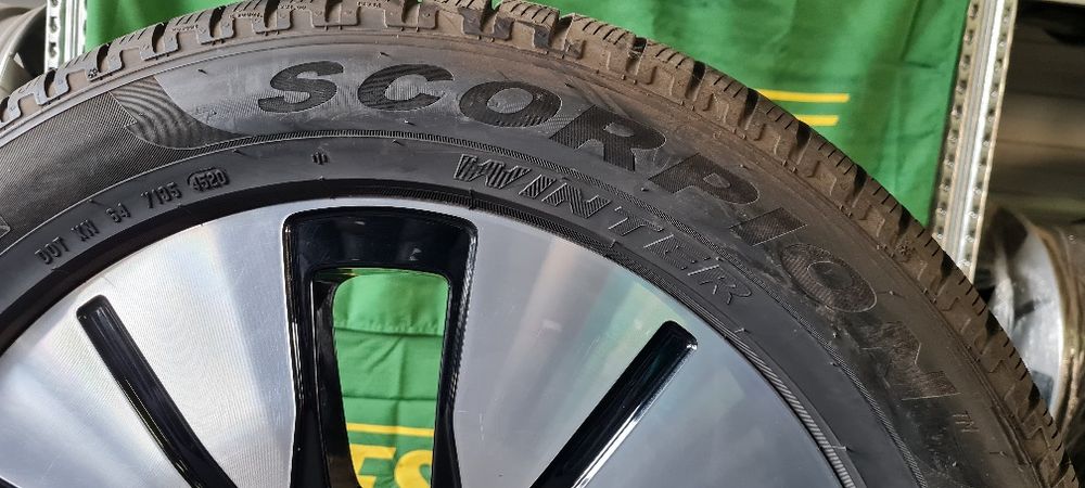 Set complet roti Mercedes EQC/ GLC  235 55 R 19 Pirelli / Bridgestone