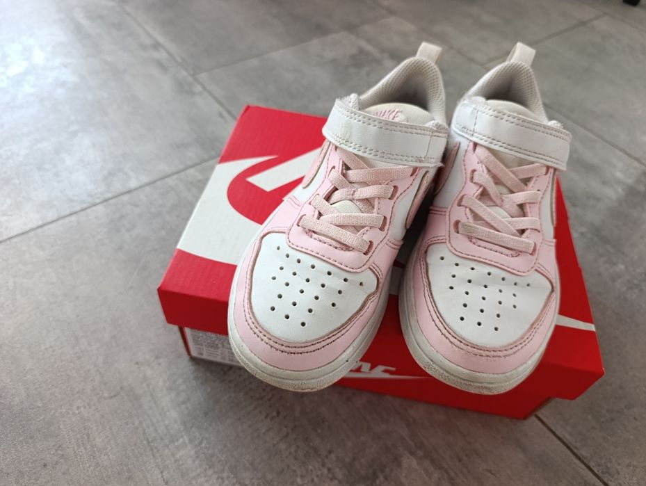 Маратонки за момиче Nike 28 н-р