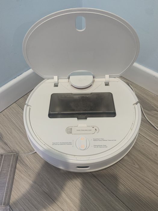 Mi Vacum Mop V робот пылесос