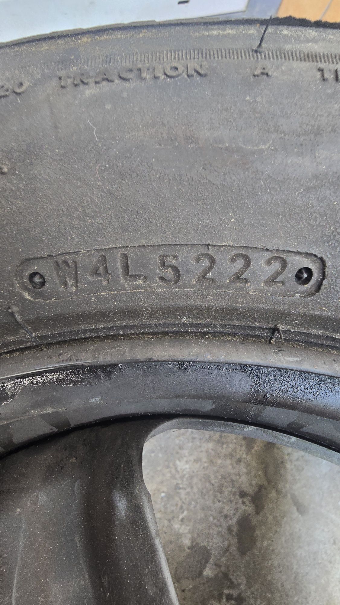 Roti Logan anvelope vara 185 65 r15 sandero dokker jante structurate
