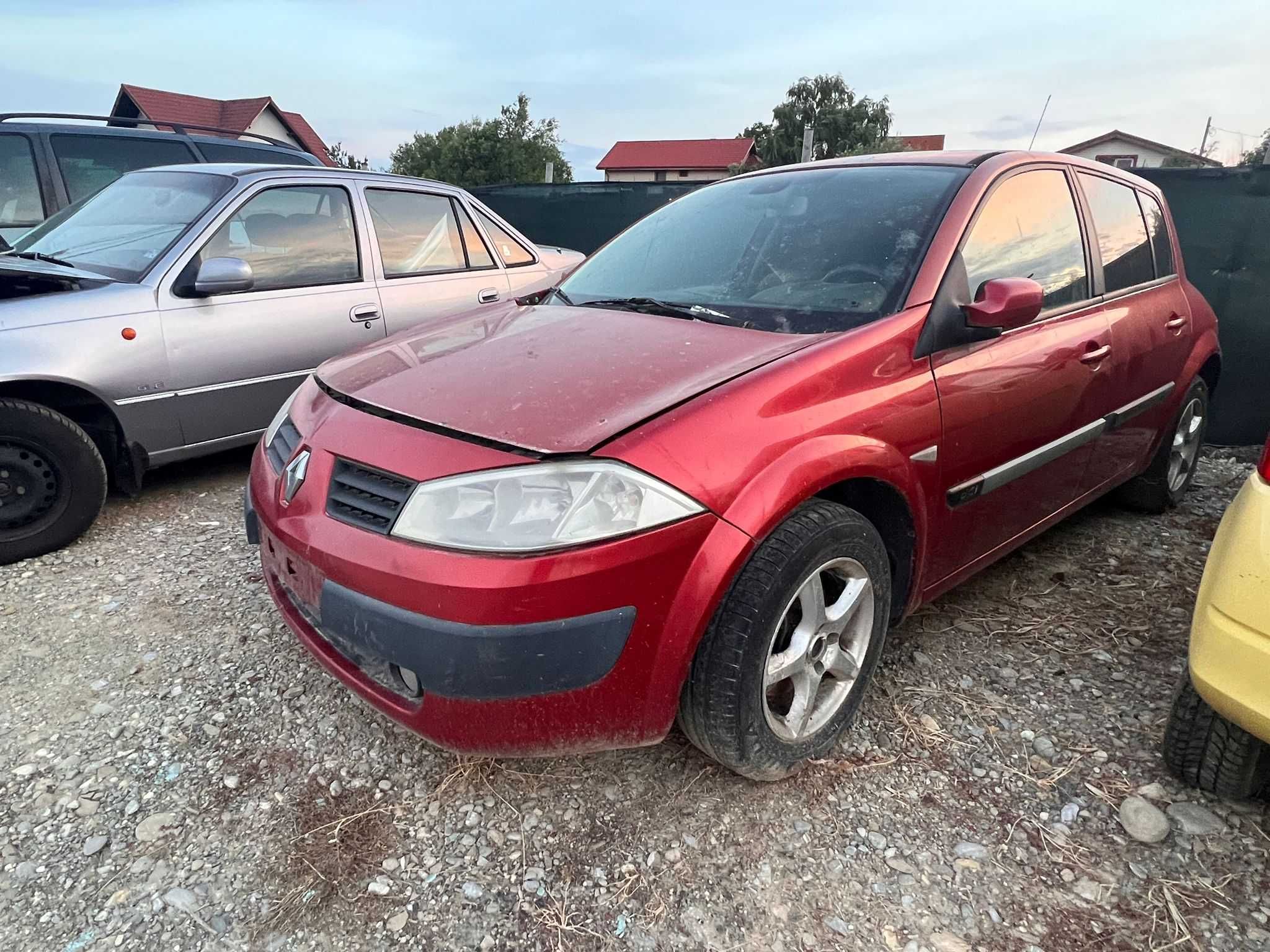 Dezmembrez Renault Megane 2