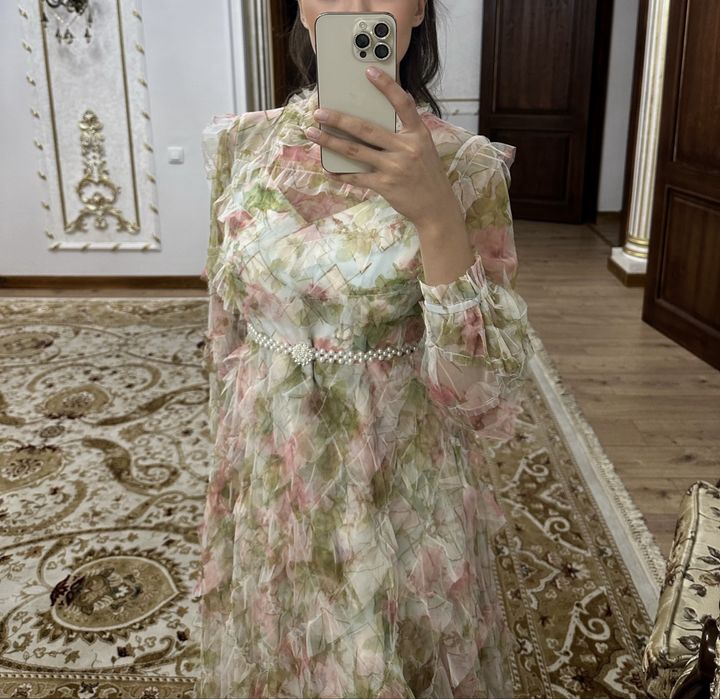 Вечернее платье