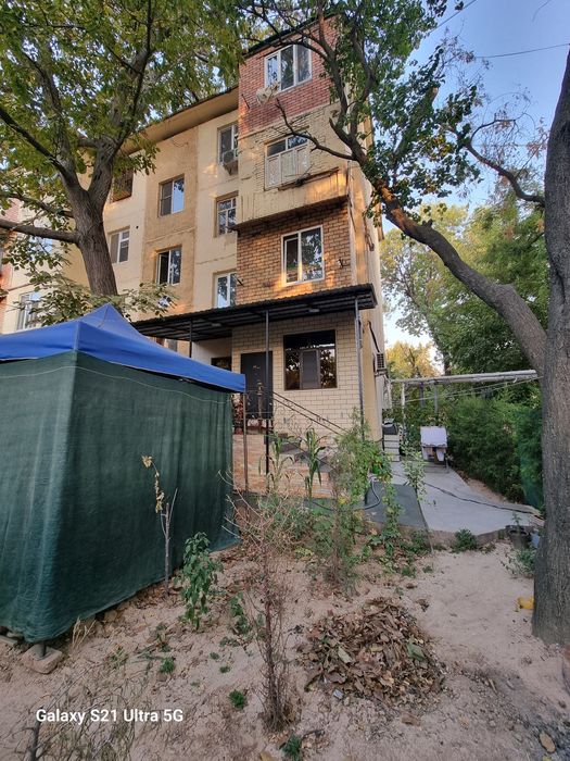 Продается 2/1/4 переделанная в 3х комнатнаю с евро ремонтом