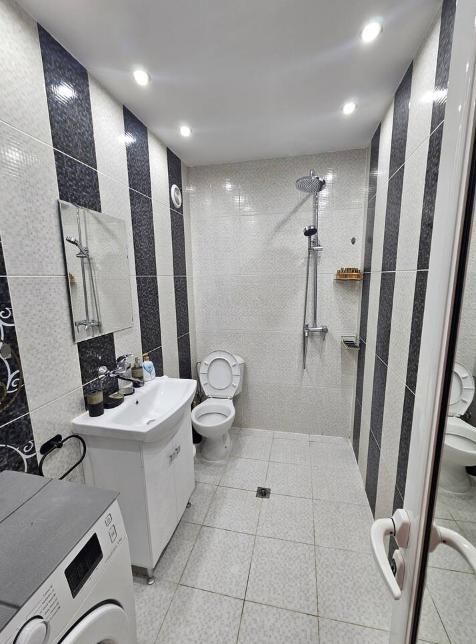 Дава се под наем Тристаен апартамент в Пловдив, Кючук Париж - 90 кв.м за 600 € - Снимка #9