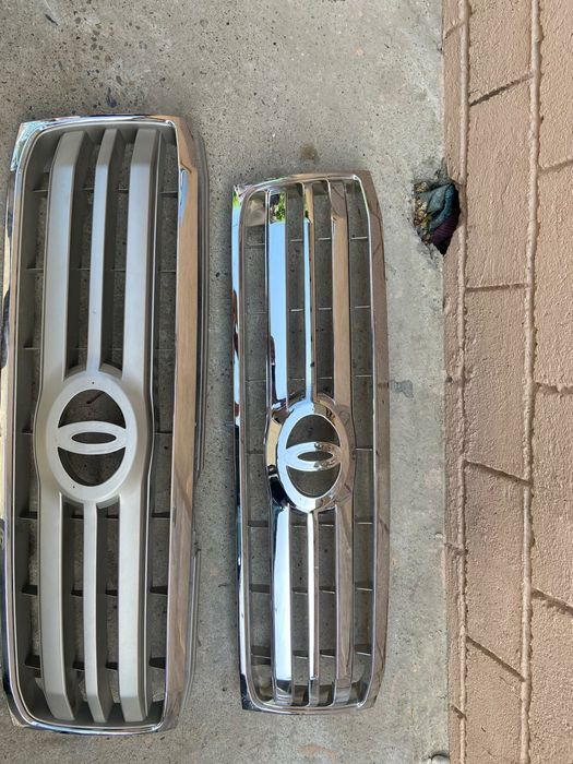 Решётка радиатора  тойота ланд крушения 100