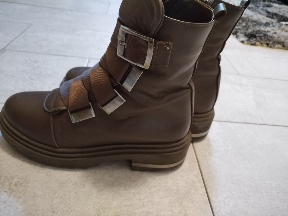 Ghete mărimea 37 maro închis imblanite