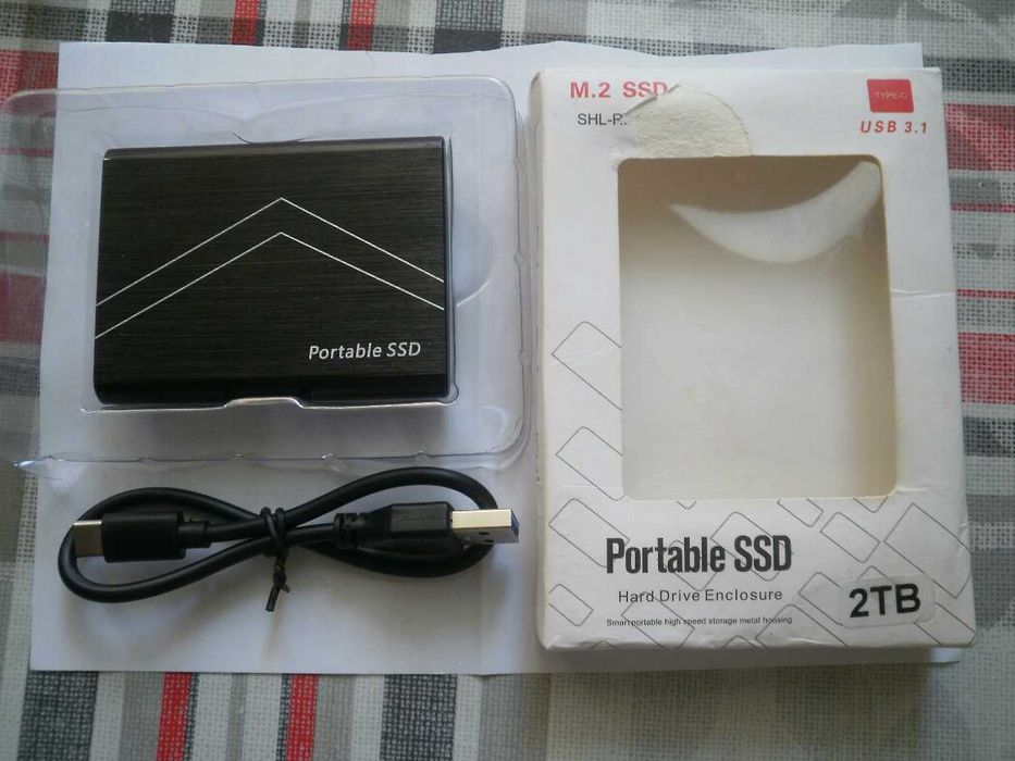M2 SSD 2Tb - външен хард диск