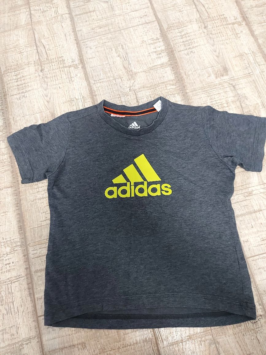 Tricou Adidas mărimea 116