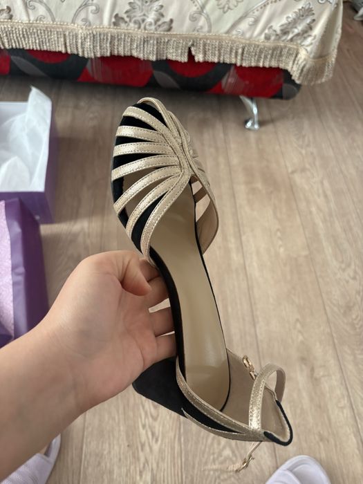 Женские туфли новые 39 размер