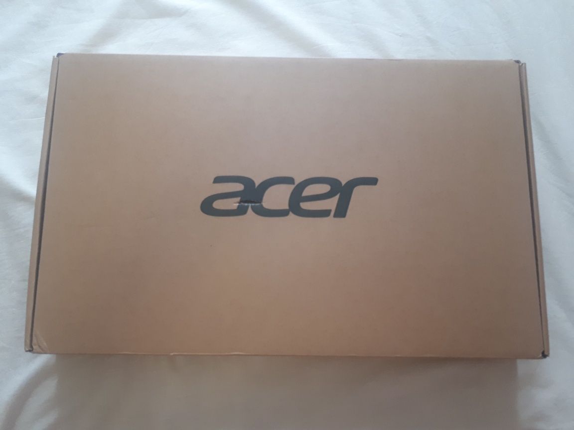 Ноутбук Acer абсолютно Новый.