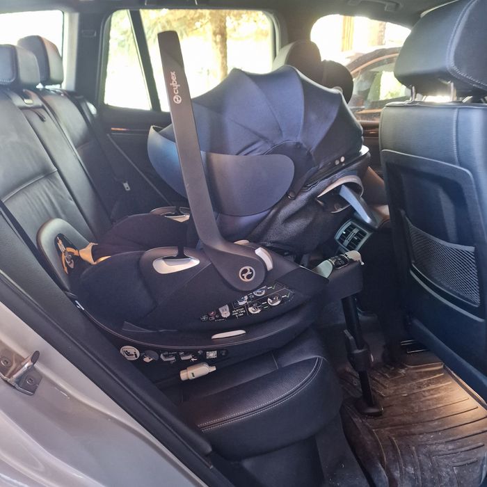 Cybex Cloud Z2  i-Size с Isofix база въртяща се на 180 градуса