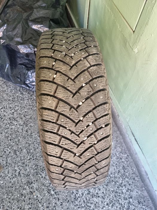 Гуми зимни 185/65 R15