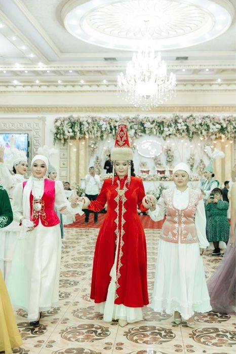 Нұр - Шах бренд бешпент