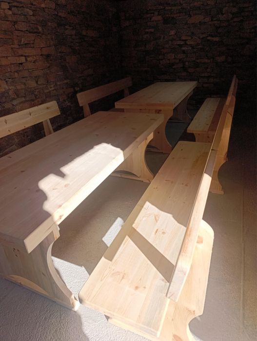 Маси и пейки от бял бор